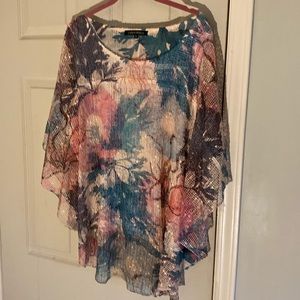 Compliments Flowy Boho Lined Pattered Tunic w Sparkly Patterned Netting Overlay